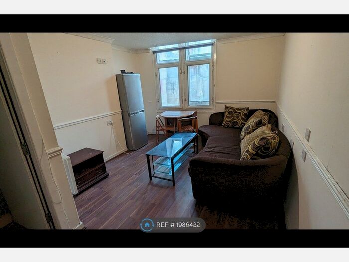 2 Bedroom Flat To Rent In Rawson Place, Bradford, BD1