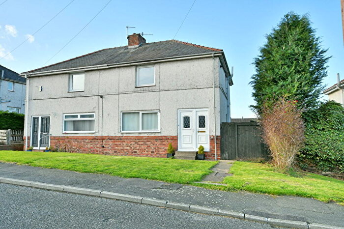 3 Bedroom Semi-Detached House For Sale In Fernville Avenue, Sunniside, NE16