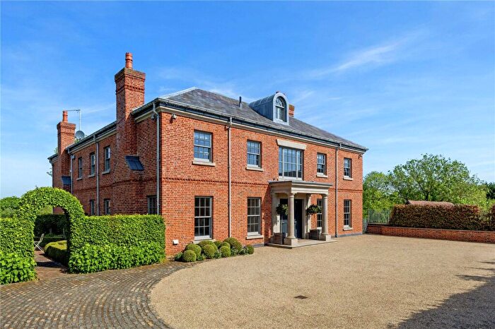 6 Bedroom Detached House For Sale In Church Gate, High Street, Edlesborough, Buckinghamshire, LU6