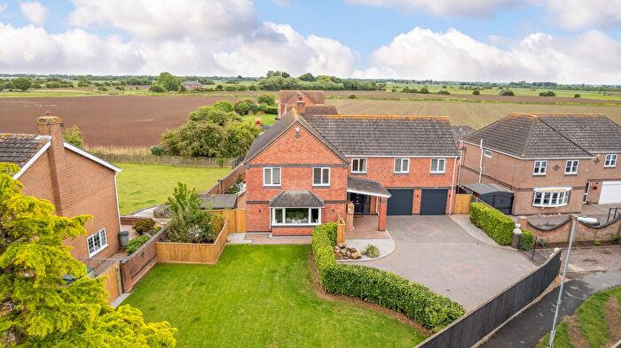 5 Bedroom Detached House For Sale In High Street, Ingoldmells, PE25