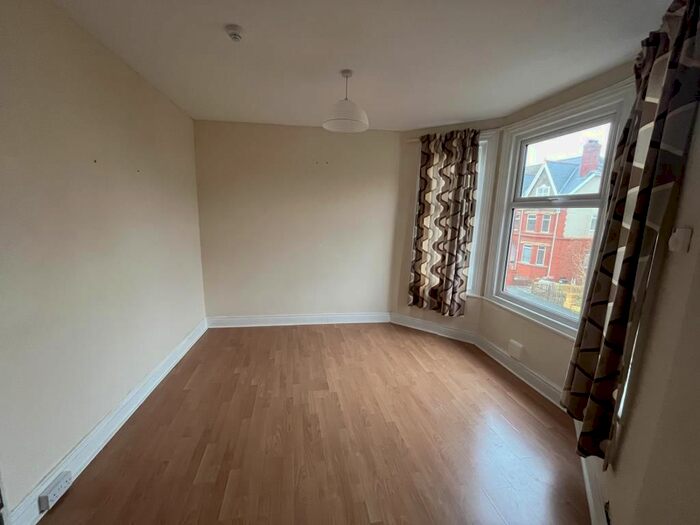 1 Bedroom Flat To Rent In Llandrindod Wells, Powys LD1