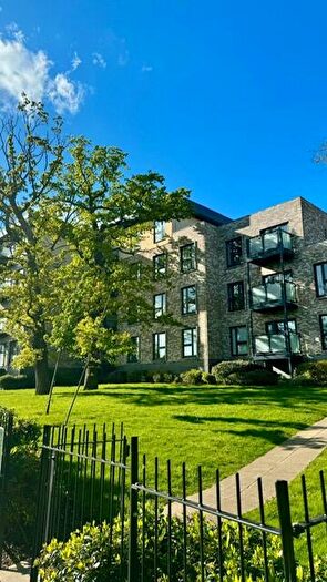 1 Bedroom Flat To Rent In Luna Court, Loughton, IG10