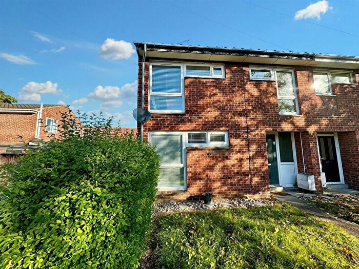 4 Bedroom End Of Terrace House For Sale In The Hallgarth, Durham, DH1