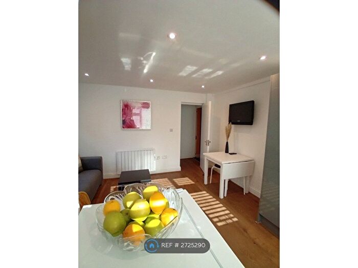 1 Bedroom Flat To Rent In Broadfield Crescent, Folkestone, CT20