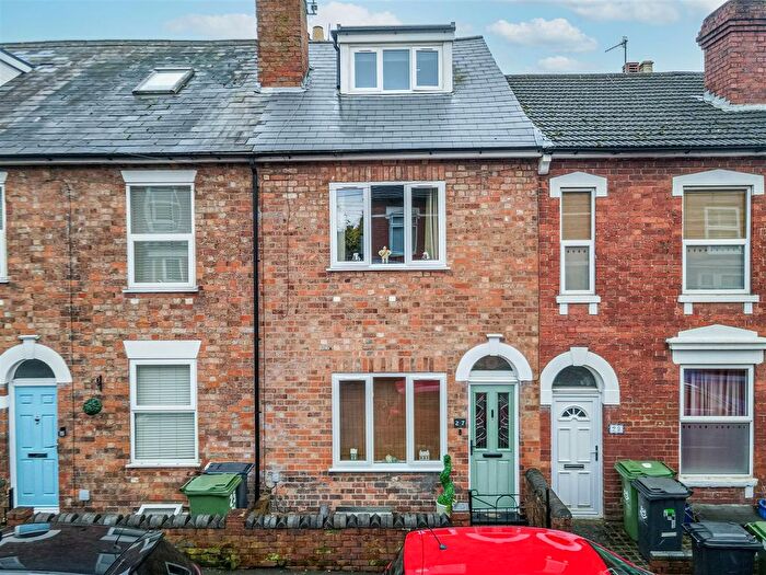 2 Bedroom Terraced House For Sale In Belmont Street, Worcester, WR3