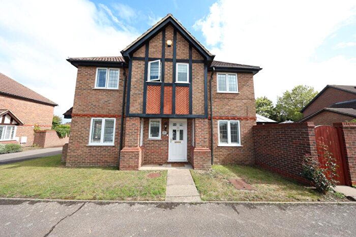 4 Bedroom Detached House For Sale In Brandon Close, Chafford Hundred, RM16