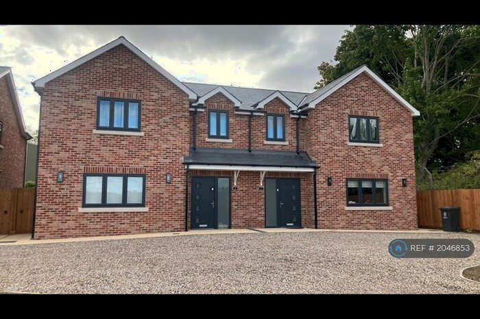 5 Bedroom Semi-Detached House To Rent In Cody Court, Royston, SG8