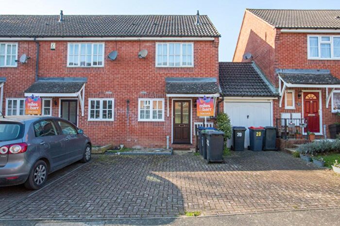 2 Bedroom End Of Terrace House To Rent In Chineham Way, Canterbury, CT1