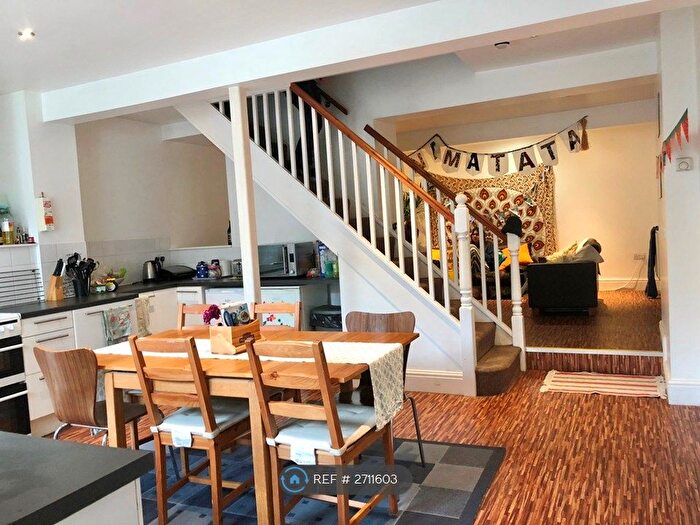 6 Bedroom Terraced House To Rent In Student House - North Rd, Bristol, BS6