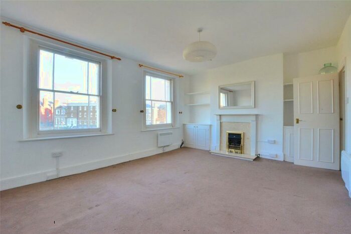 Apartment To Rent In Montpelier Vale, Blackheath, London, SE3