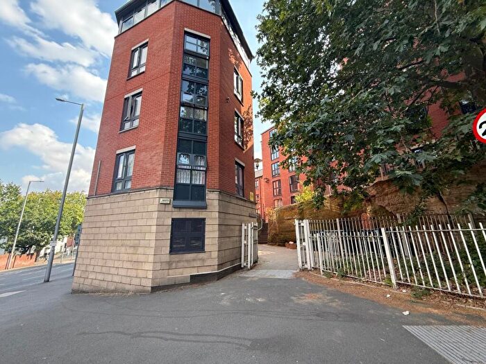2 Bedroom Apartment To Rent In Chardlace Walk, Nottingham, NG1