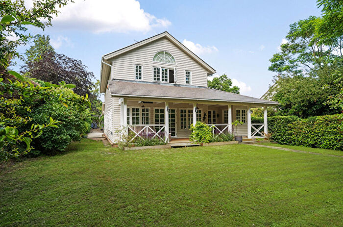 4 Bedroom Detached House For Sale In Sandy Lane, Rushmoor, Farnham, GU10