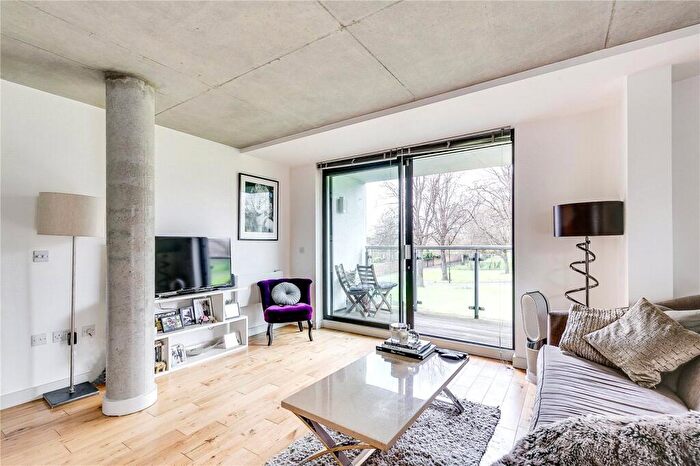 2 Bedroom Flat To Rent In Copenhagen Street, Islington Central, N1