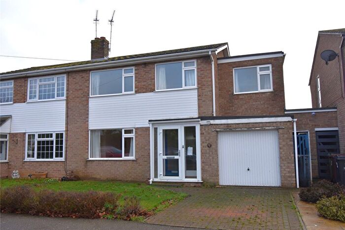 4 Bedroom Semi Detached House For Sale In Orchard Close, Great Oakley, Harwich, Essex, CO12