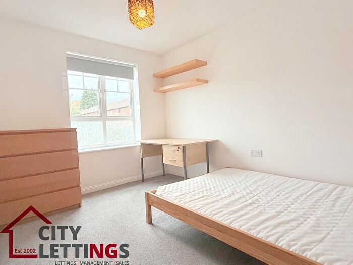 2 Bedroom Apartment To Rent In Tudor Court, Arboretum, NG7