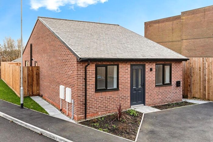 2 Bedroom Detached Bungalow To Rent In Samuel Street, Atherton, Manchester, M46