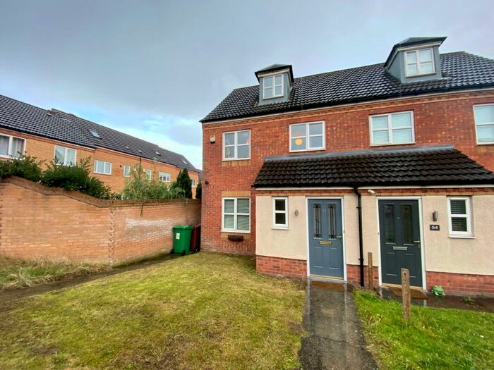 3 Bedroom House To Rent In Edmonstone Crescent, Bestwood, NG5