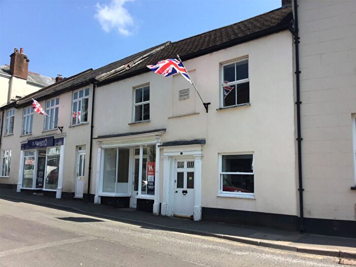 4 Bedroom Terraced House For Sale In High Street Amp; Shop, Exmoor National Park, Dulverton, Somerset, TA22