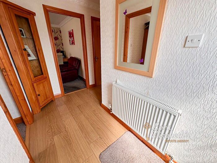 2 Bedroom Detached Bungalow For Sale In Kingsthorpe Close, Forest Town, Nottinghamshire, NG19