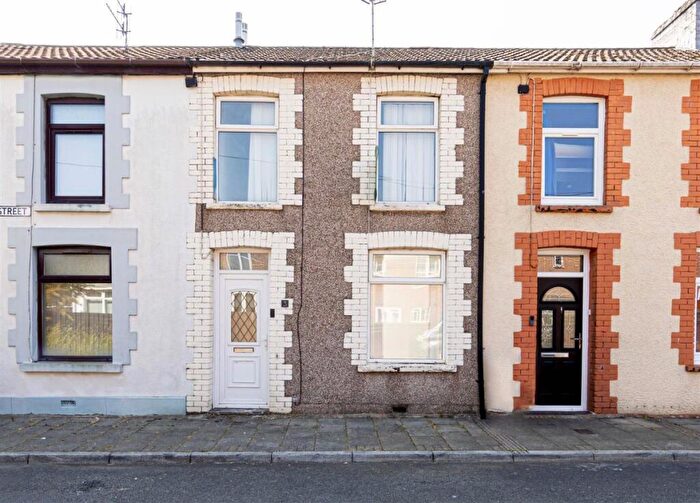 3 Bedroom Terraced House To Rent In Caemaen Street, Abercynon, Mountain Ash, CF45
