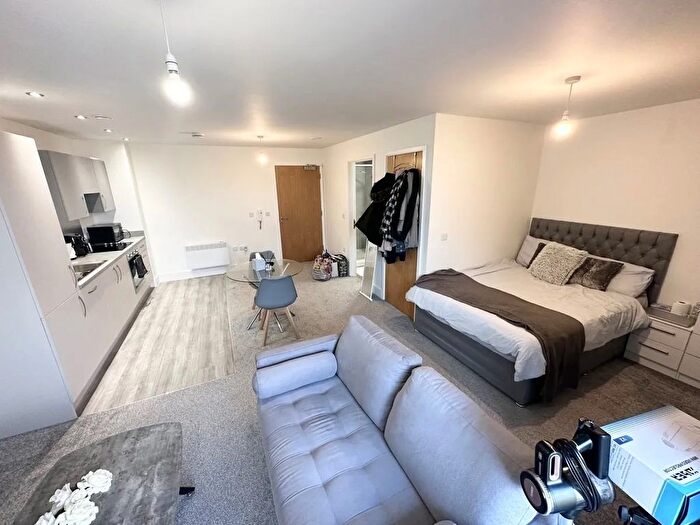 1 Bedroom Studio To Rent In Outwood Lane, Chipstead, Coulsdon, CR5