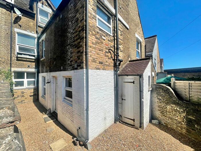 Studio For Sale In Northcote Road, Strood, Rochester, Kent., ME2