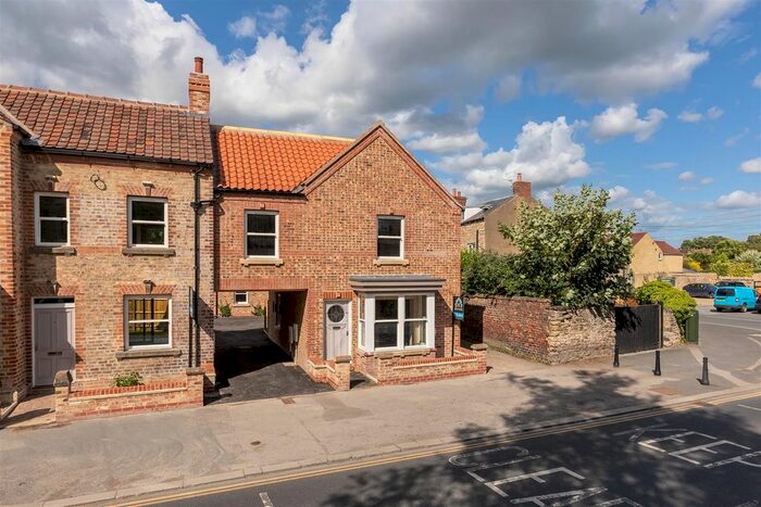 3 Bedroom Property For Sale In Low Mill Court, Westgate, Thornton Dale, Pickering, YO18