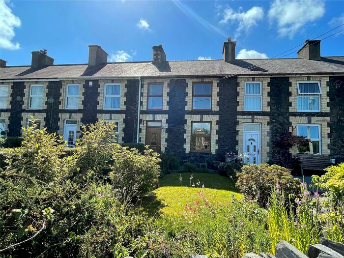 3 Bedroom Terraced House For Sale In Groeslon, Caernarfon, Groeslon, Caernarfon, LL54