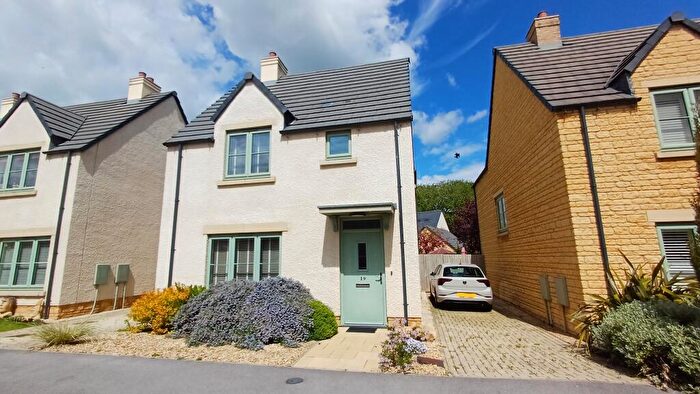3 Bedroom Detached House For Sale In St Jude's Meadow, Milton Under Wychwood, OX7
