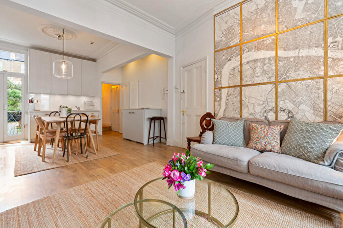 2 Bedroom Apartment To Rent In Gayville Road, London, SW11