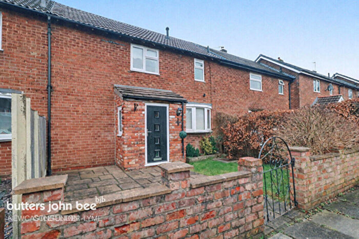 2 Bedroom Terraced House To Rent In Wentworth Avenue, Macclesfield, SK11
