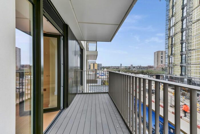 1 Bedroom Flat To Rent In Parkside Apartments, White City Living, London, W12