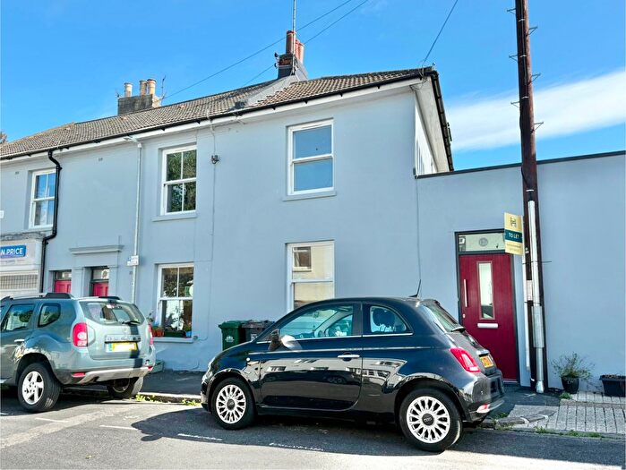 2 Bedroom Terraced House To Rent In Howard Road, Brighton, BN2
