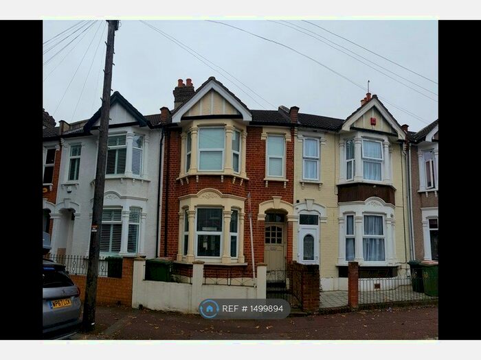 3 Bedroom Terraced House To Rent In Lichfield Road, London, E6