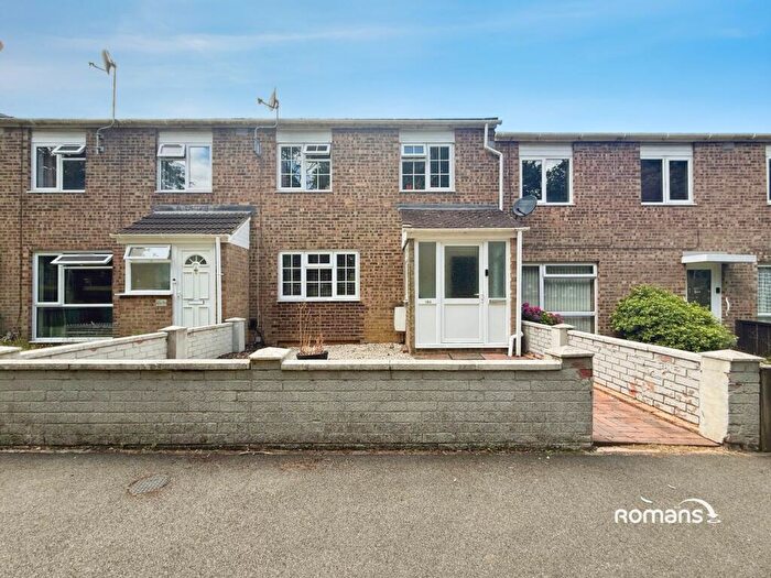 3 Bedroom Terraced House For Sale In Gershwin Road, Basingstoke, Hampshire, RG22