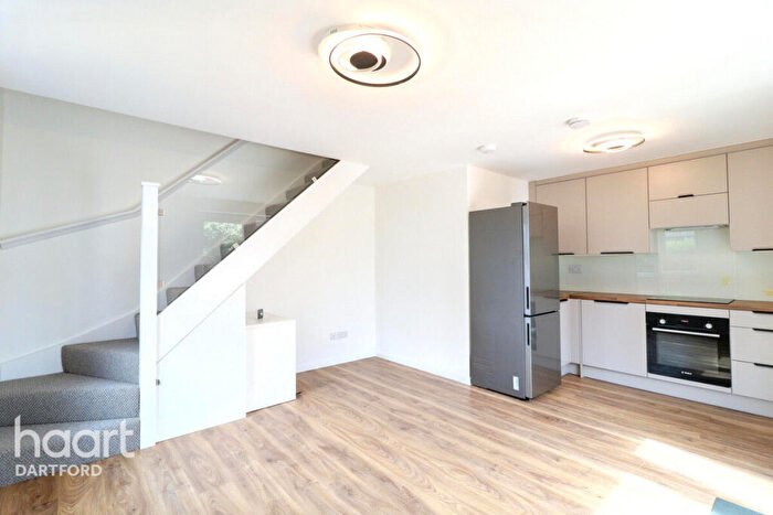 2 Bedroom Semi-Detached House To Rent In Osterberg Road, Dartford, DA1