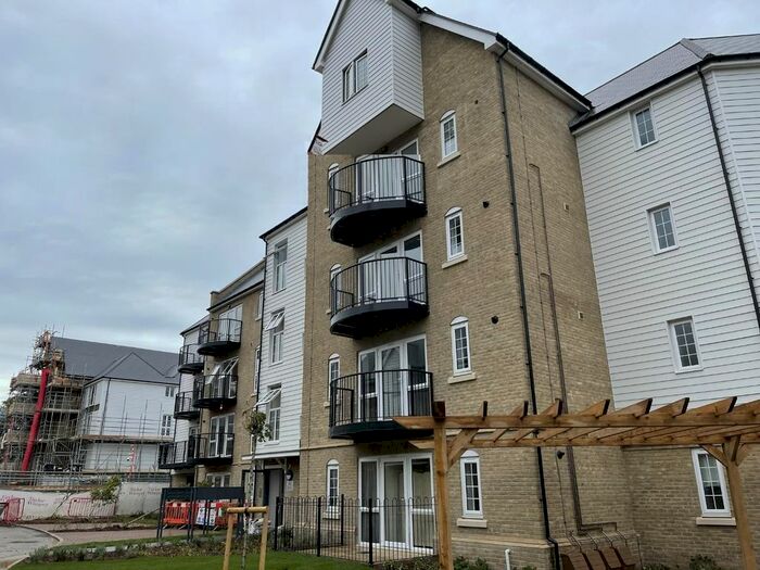 1 Bedroom Flat To Rent In Gunpowder Road, Worcester Park, KT4