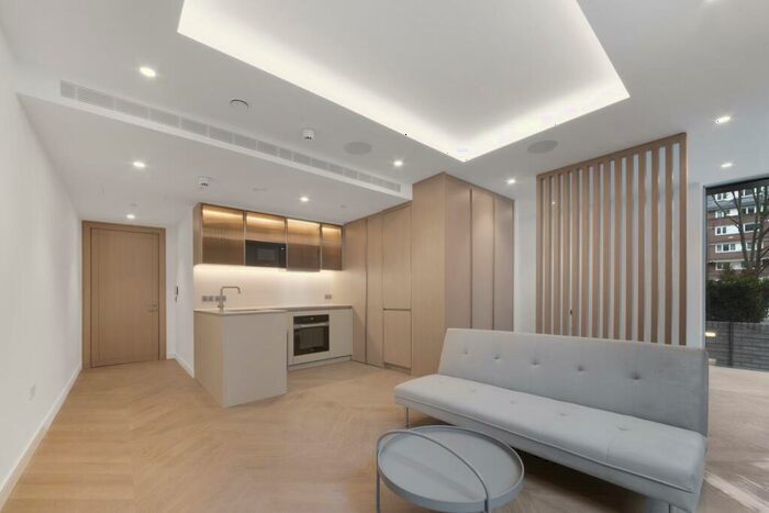 Apartment To Rent In The Haydon, - Minories, EC3N