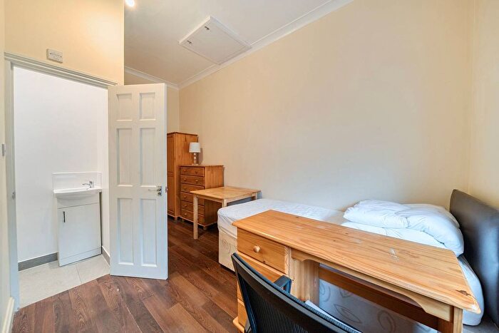 Studio To Rent In Cromwell Road, South Kensington, London, SW7