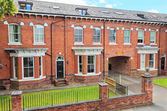 2 Bedroom Apartment For Sale In Cheyne Court, Greenfield Road, Harborne, Birmingham, B17