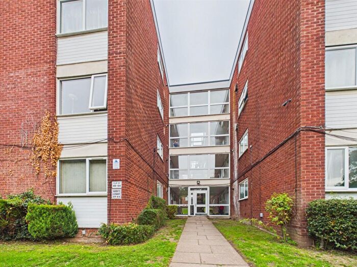 2 Bedroom Flat To Rent In Abbey Court, Coventry, CV3