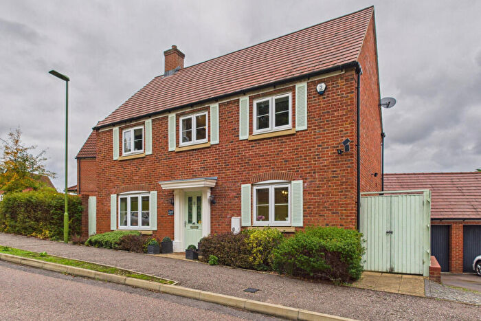 4 Bedroom Detached House For Sale In Shearwater Road, Hemel Hempstead, HP3