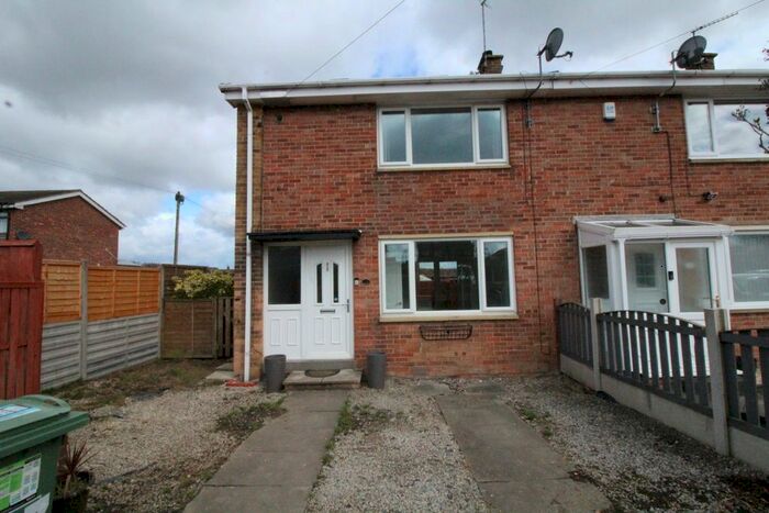 2 Bedroom Town House To Rent In Windsor Road, Birstall, Batley, WF17