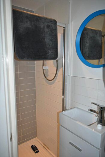 7 Bedroom Terraced House To Rent In Mackintosh Place, Cardiff, CF24