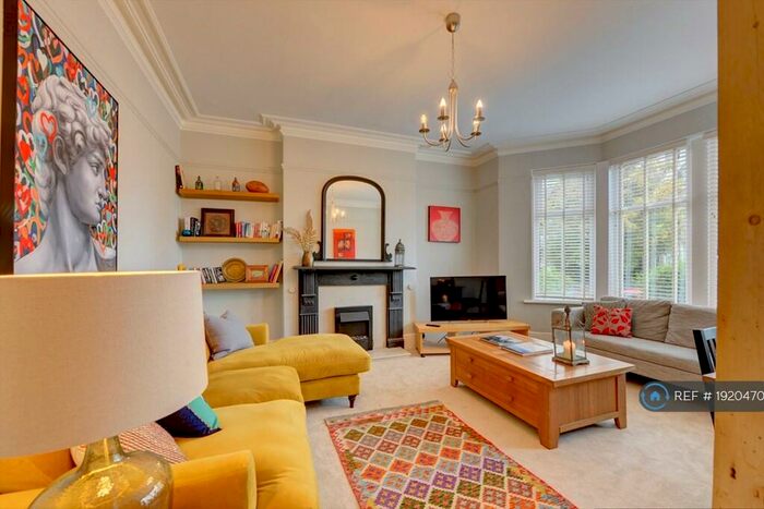 2 Bedroom Flat To Rent In Dragon Parade, Harrogate, HG1