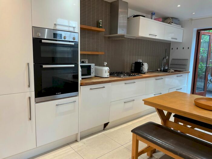 4 Bedroom Terraced House To Rent In Crimsworth Road, London, SW8