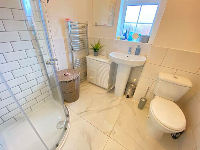 2 Bedroom End Of Terrace House To Rent In Morris Street, West Bromwich, B70