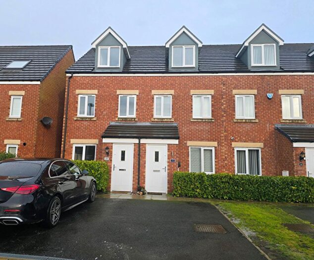 3 Bedroom Semi Detached House To Rent In Swallow Crescent, Maghull, L31