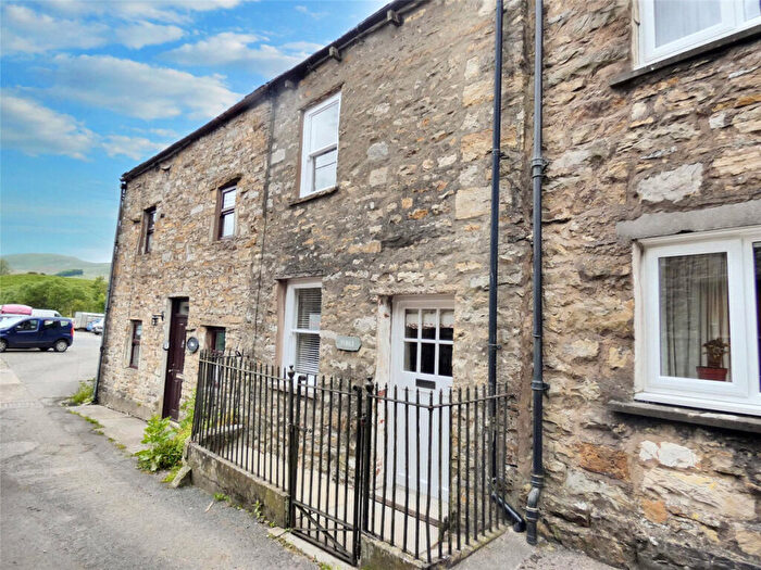 2 Bedroom Cottage For Sale In The Wynd Gayle, Hawes, DL8