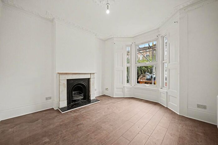 7 Bedroom Terraced House To Rent In Hazellville Road, London, N19